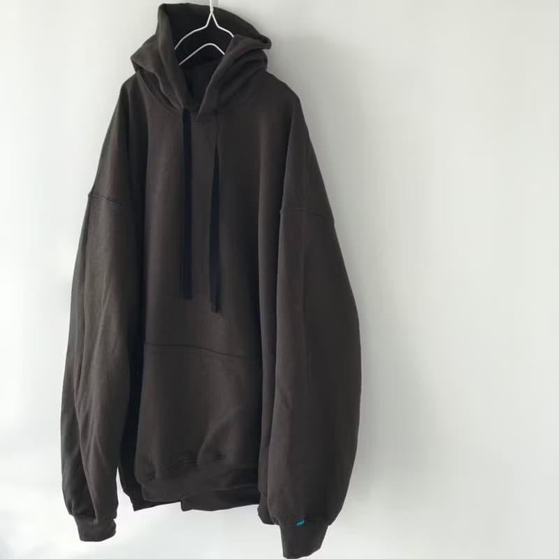 Big silhouette hoodie / choco brown / plain / hand embroidery / unisex