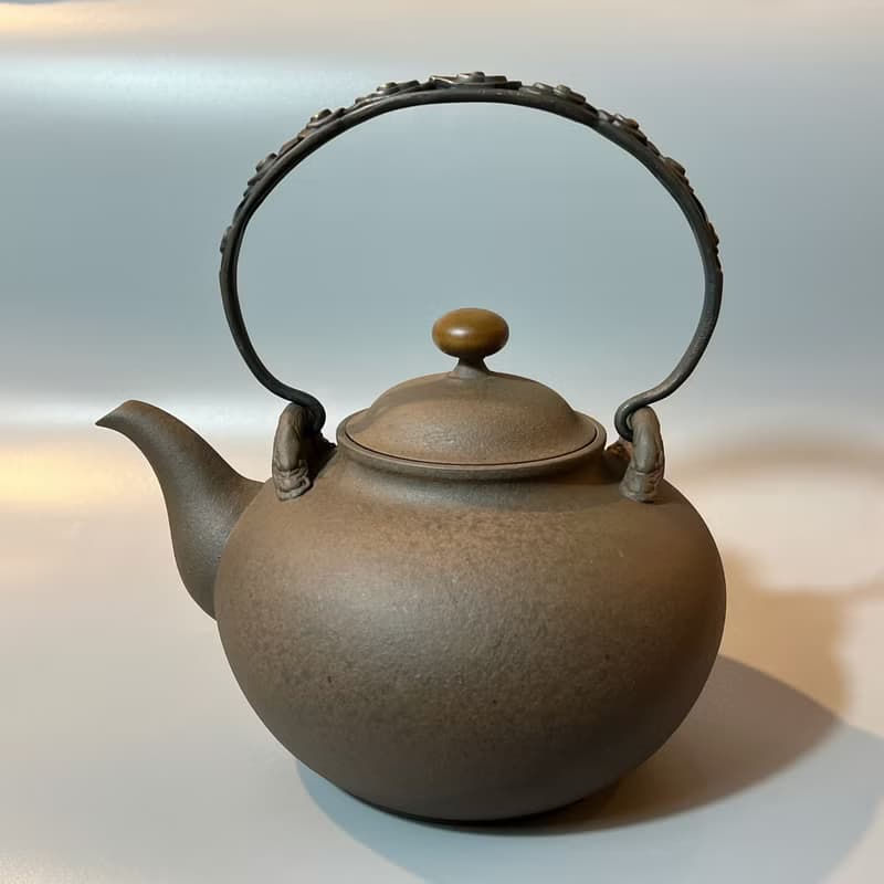 雕花銅把鐵鏽釉面燒水壺 / 煮水壺 / 小平凡手作