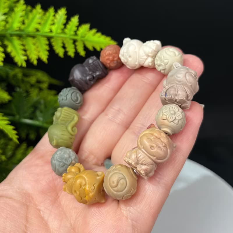 多彩阿拉善瑪瑙啞光設計手釧 手工雕刻萌版老虎 搭配八卦花珠