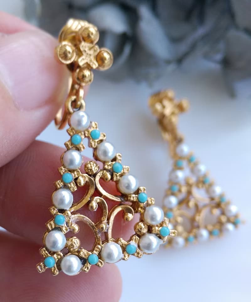 Vintage Jewelry 西洋古董飾品 FLORENZA 細緻三角繞珠 夾式耳環