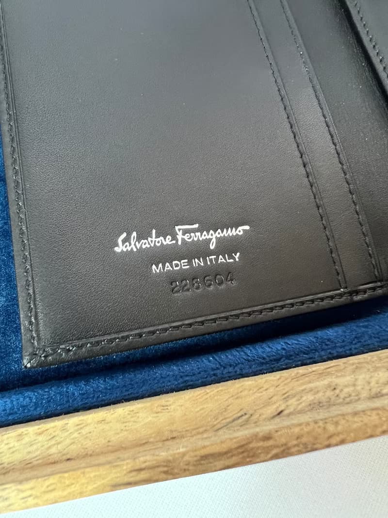 FERRAGAMO long wallet 長皮夾 錢包 銀包 加配鏈條肩帶