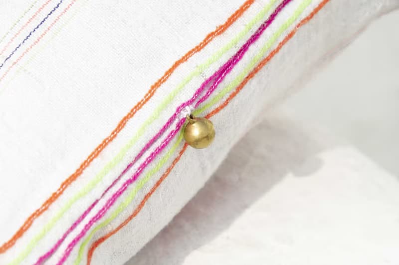 生日禮物 母親節禮物 情人節禮物 手工限量一件 天然棉麻收納包 / 民族風斜背包 / 刺繡肩背包 /側背包 - 彩虹森林 古布手工拼布棉麻 手工刺繡糖果色彩