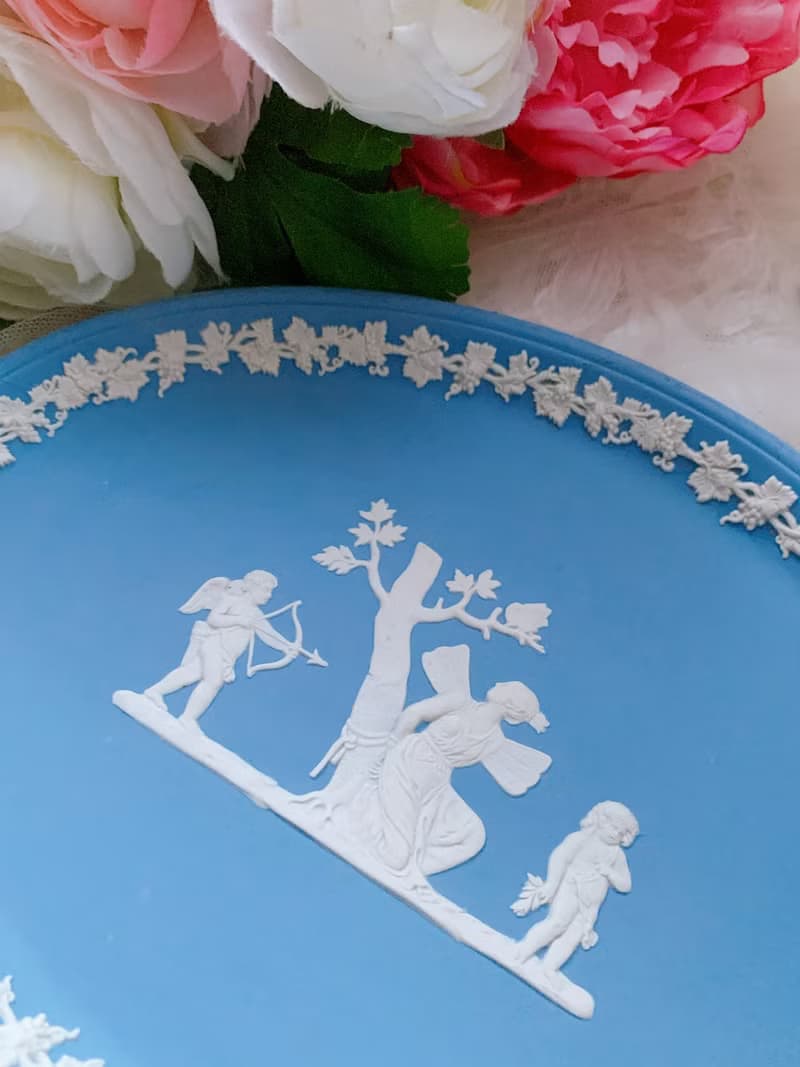 英國骨瓷Wedgwood jasper 藍色碧玉浮雕愛神丘比特托盤 飾品盤
