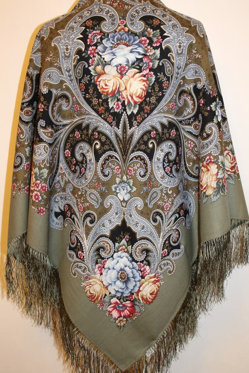 Pavlovo Posad Russian Shawl 100% Wool Scarf 125x125 cm Wrap Silk Fringe 1665-2