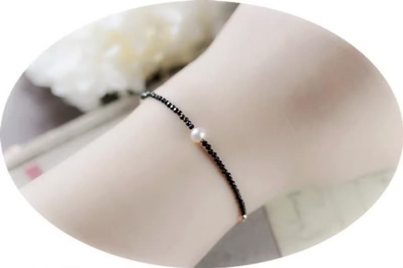 仕事運  成功運  才能の開花 ブラックスピネルと淡水パールのブレスレット
