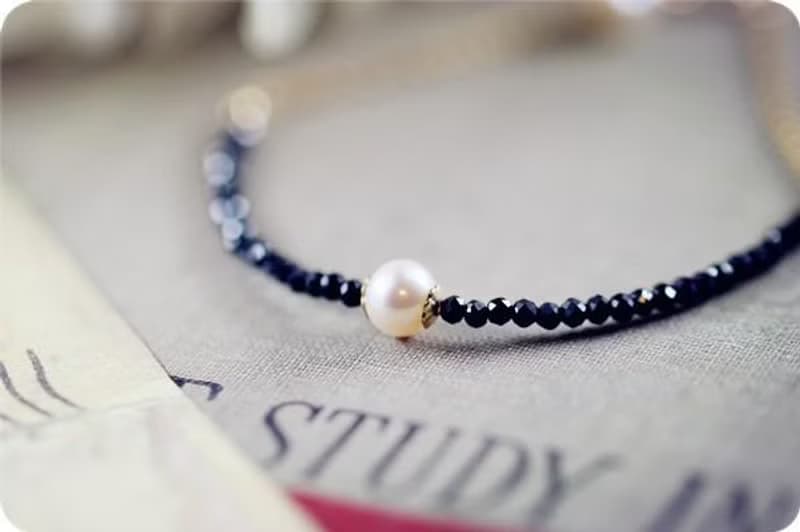 仕事運  成功運  才能の開花 ブラックスピネルと淡水パールのブレスレット