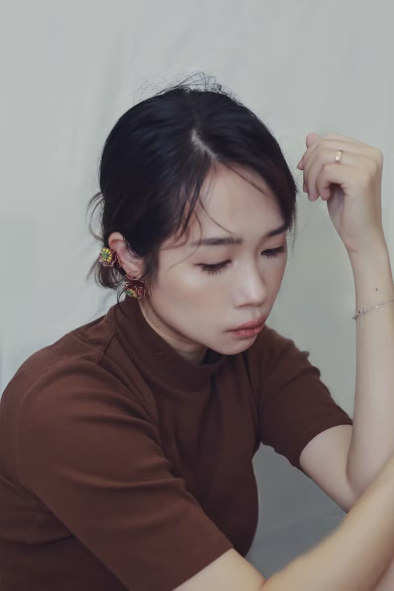 罌粟的誘惑 紅色漸層暈染水晶花不對稱樹脂花球耳環