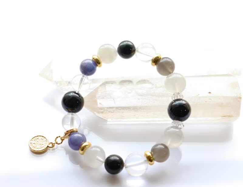 天然石黑瑪瑙與坦桑石手鍊　護身符能量石手鍊