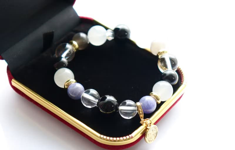 天然石黑瑪瑙與坦桑石手鍊　護身符能量石手鍊