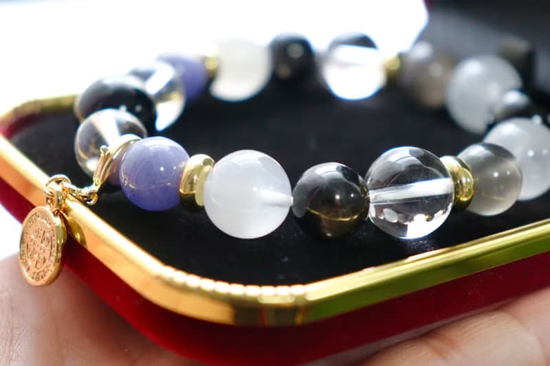 天然石黑瑪瑙與坦桑石手鍊　護身符能量石手鍊