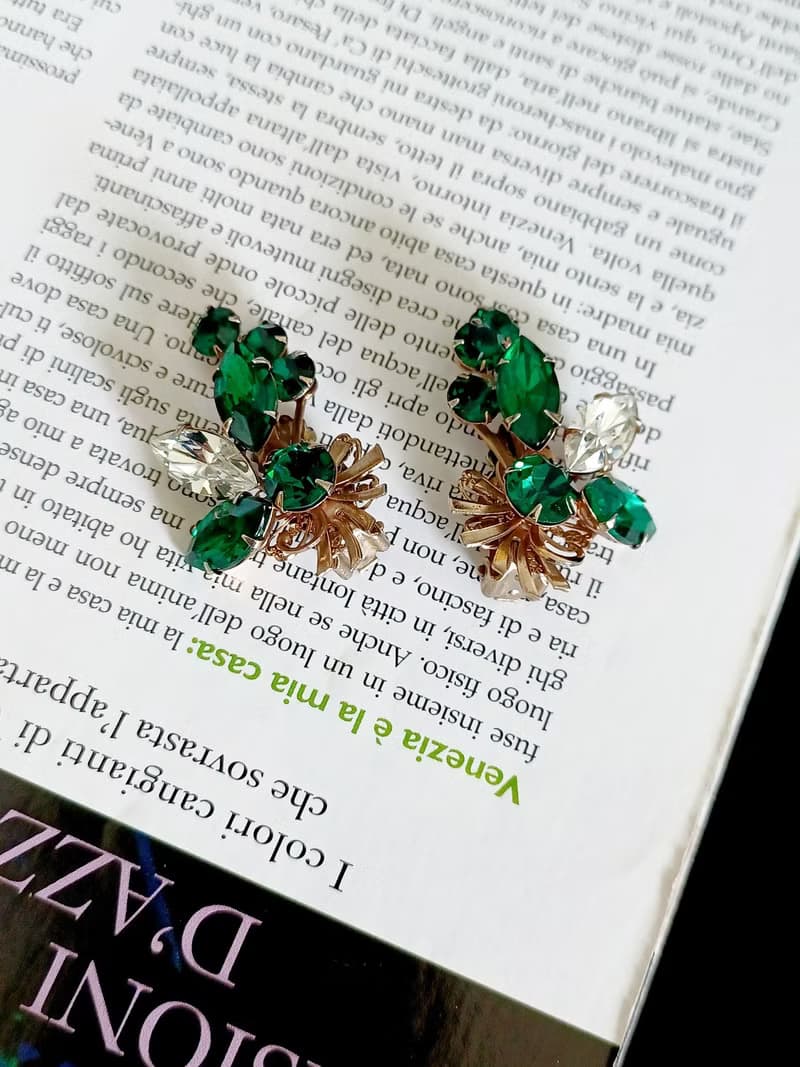 vintage jewelry 高雅綠白萊茵纏枝花卉  夾式耳環