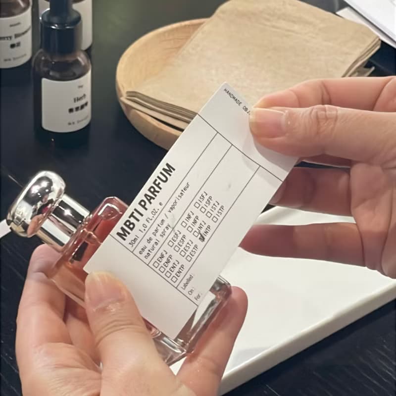 【體驗】台北大巨蛋【 MBTI 人格香水 】調香 DIY 課程 / 文化幣可