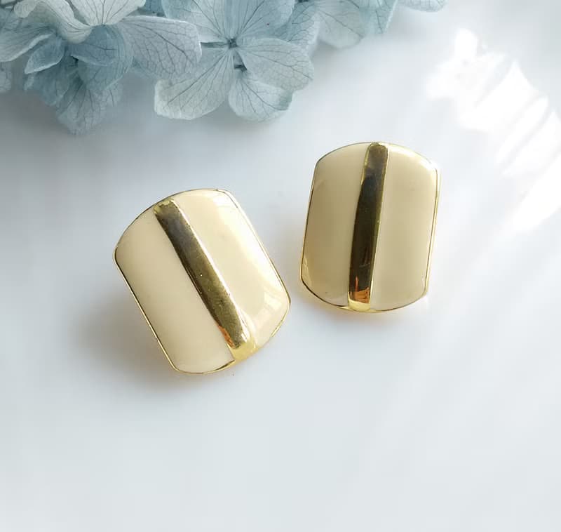 Vintage Jewelry 西洋古董飾品 Napier 奶白琺瑯 簡約 針式耳環