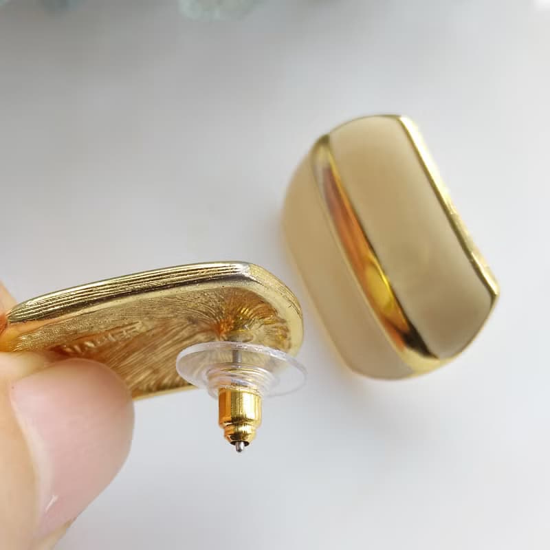 Vintage Jewelry 西洋古董飾品 Napier 奶白琺瑯 簡約 針式耳環