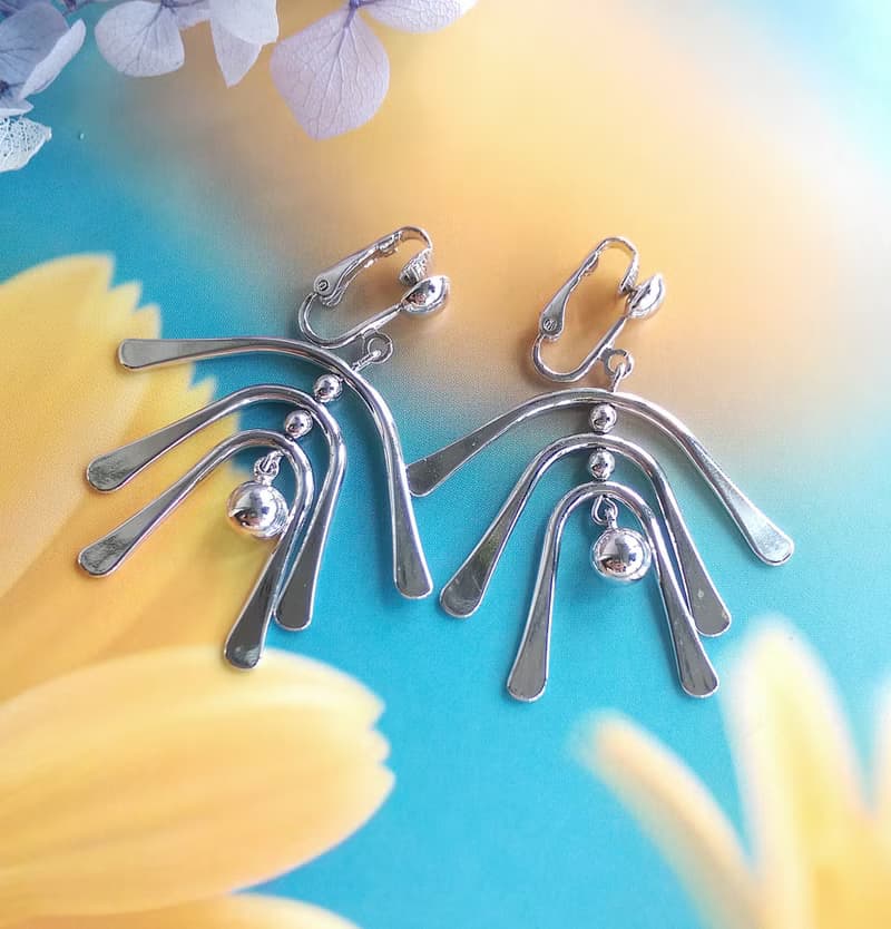 Vintage Jewelry 西洋古董飾品 AVON 銀色調 都會感 夾式耳環