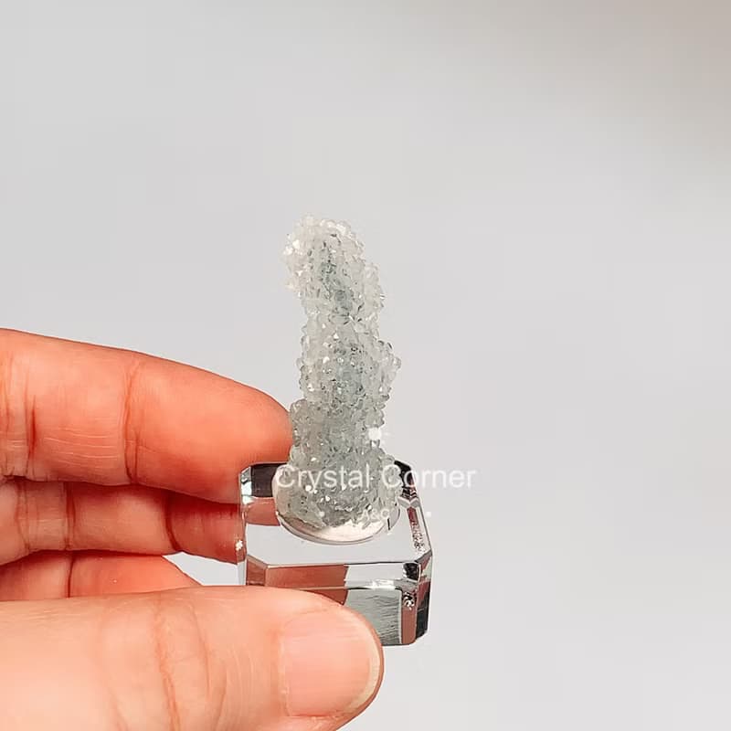 Crystal Corner 隅石丨印度鑽石綠底花型柱魚眼石265丨淨化丨療癒