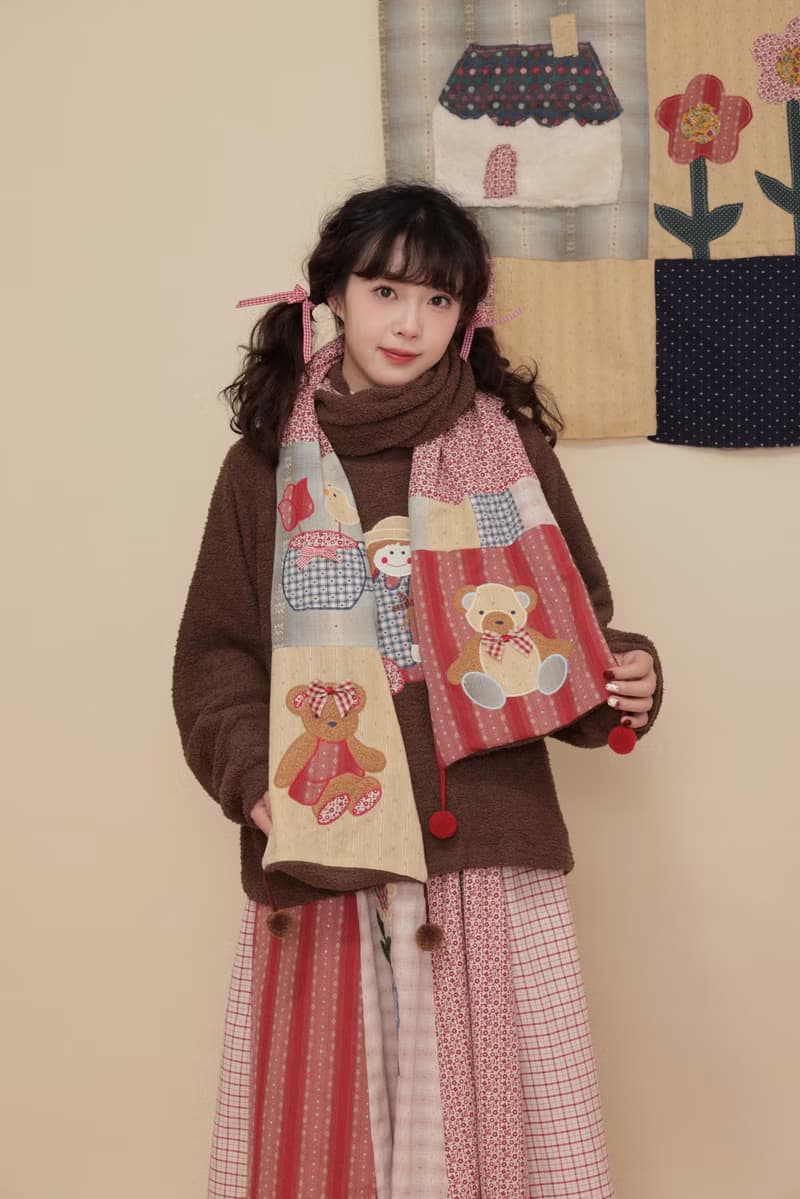 復古彩色格子 拼布小熊碎花毛球圍巾