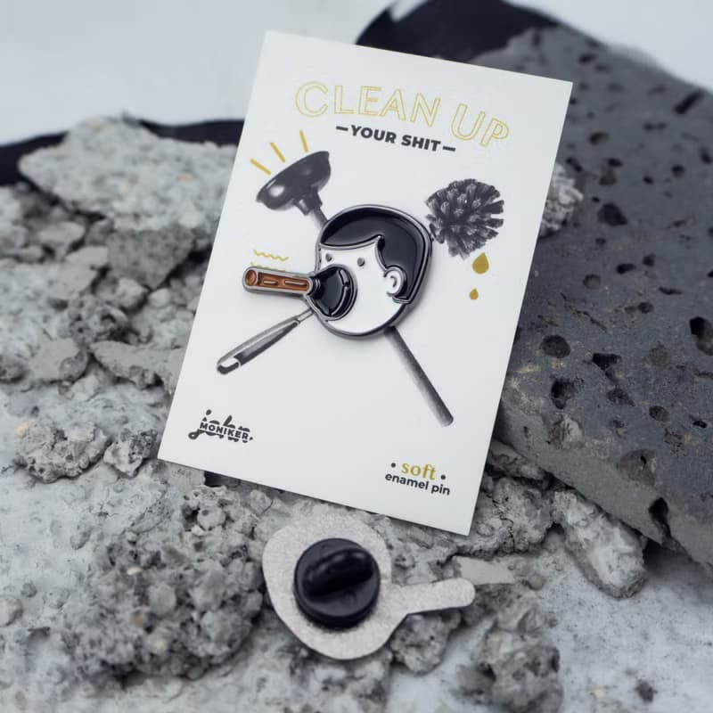 Plunger Face Enamel Pin – Shut Up | 住口徽章 | 搞笑 | 黙ってください