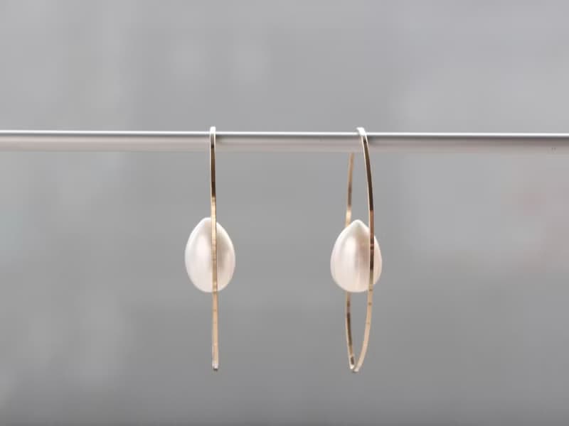 14kgf- floating drop pearl pierced earrings