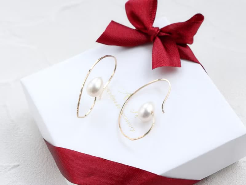 14kgf- floating drop pearl pierced earrings