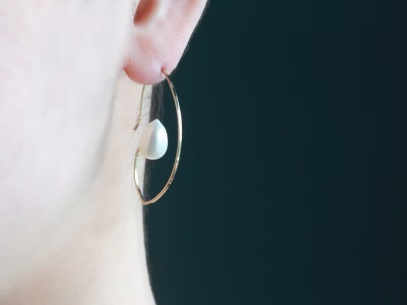 14kgf- floating drop pearl pierced earrings