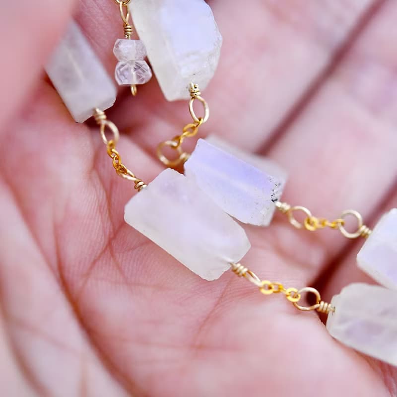 数量限定　愛を深める レア原石 ムーンストーンのブレスレット　6月誕生石