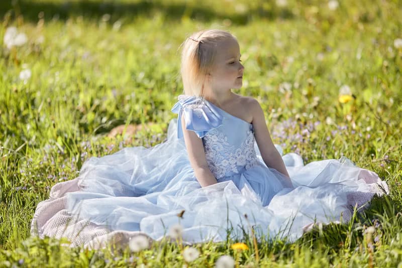 薄紗花蕾絲女孩連衣裙 適合婚禮 生日 音樂會等。