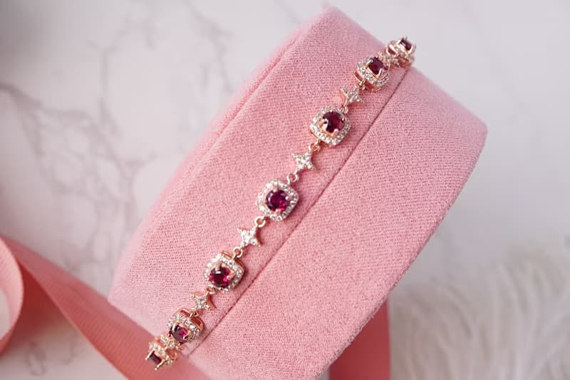 Natural Rhodolite Garnet Bracelet Sterling Silver 925 With Rosegold Plated.