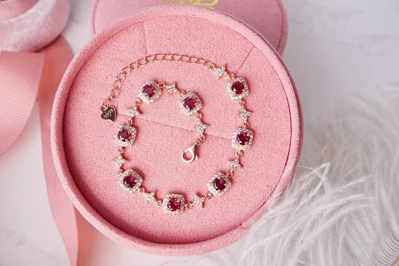 Natural Rhodolite Garnet Bracelet Sterling Silver 925 With Rosegold Plated.