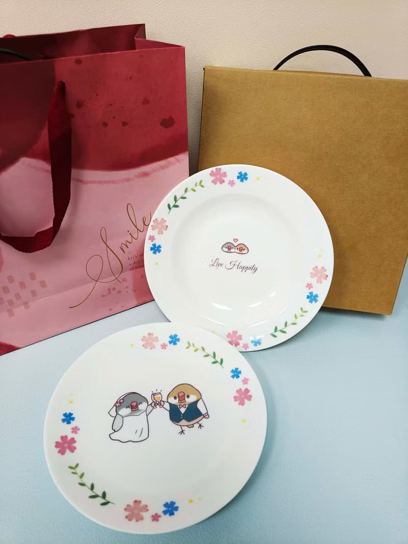 合作插畫藝術家-Dream Hugo夢想雨果 新婚快樂 文鳥骨瓷盤組