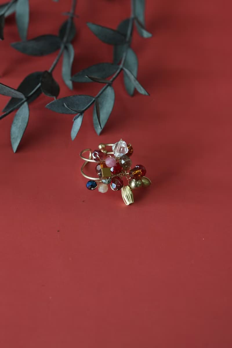 【聖誕飾品】 雪花之紅精靈14K注金耳骨夾一只+馬口鐵球禮