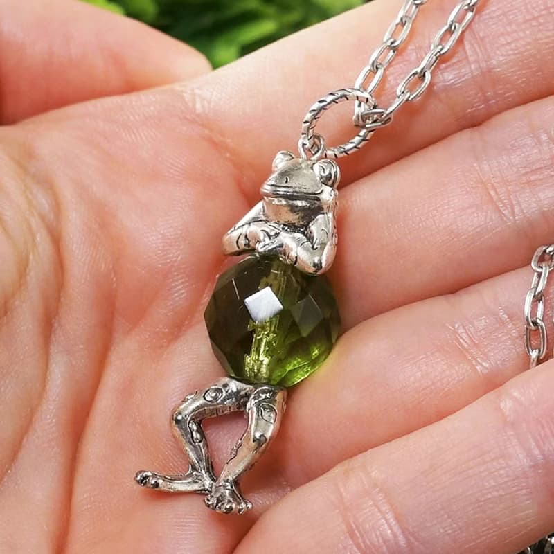 Olive Green Glass Silver Frog Froggy Pendant Necklace Girl Woman Jewelry Gift