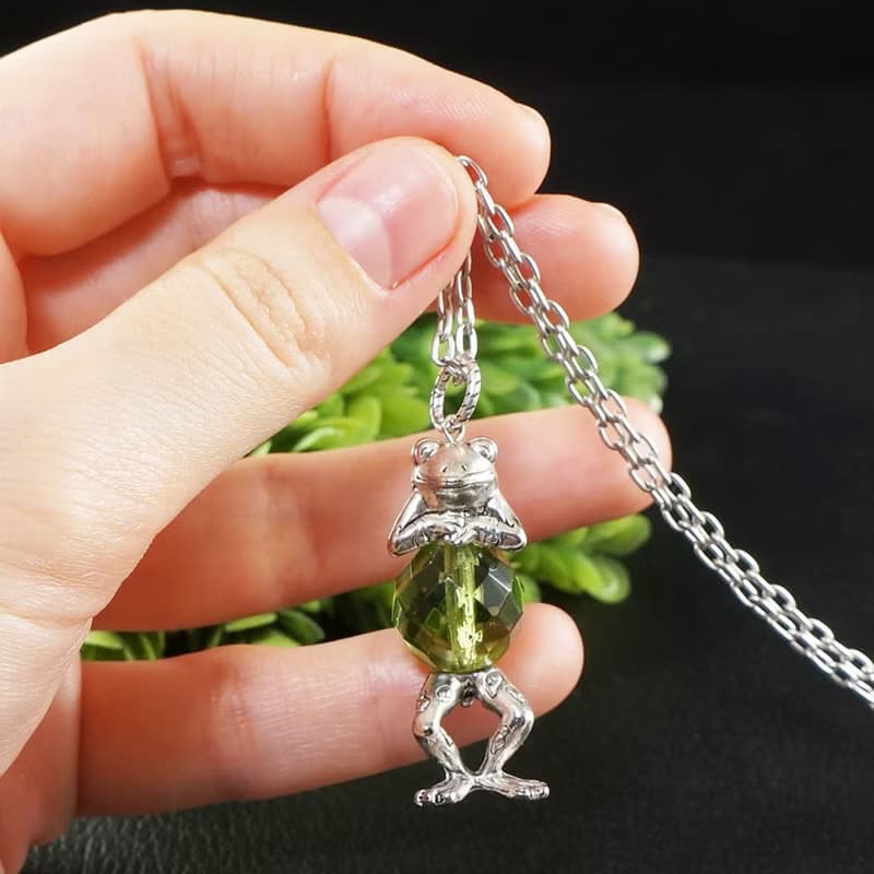 Olive Green Glass Silver Frog Froggy Pendant Necklace Girl Woman Jewelry Gift