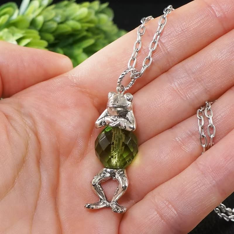 Olive Green Glass Silver Frog Froggy Pendant Necklace Girl Woman Jewelry Gift