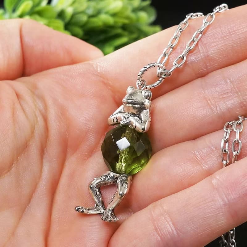 Olive Green Glass Silver Frog Froggy Pendant Necklace Girl Woman Jewelry Gift