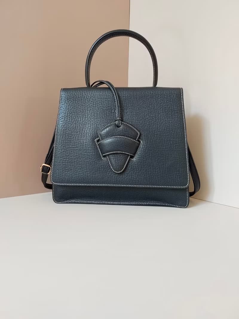 母親節優惠中古二手Loewe藍黑色凱莉側背孭斜皮革小包單肩手袋