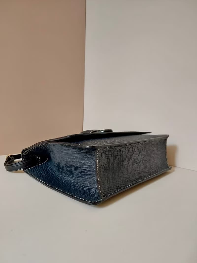 母親節優惠中古二手Loewe藍黑色凱莉側背孭斜皮革小包單肩手袋