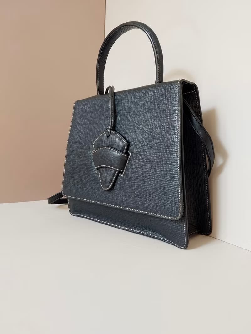 母親節優惠中古二手Loewe藍黑色凱莉側背孭斜皮革小包單肩手袋