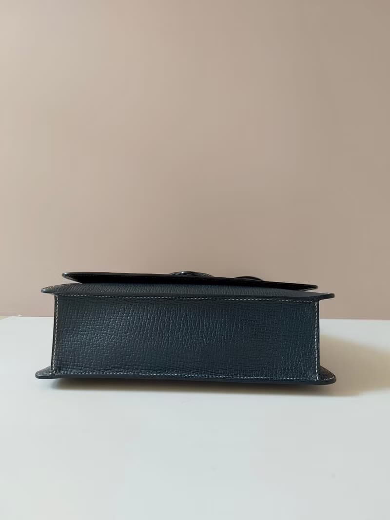 母親節優惠中古二手Loewe藍黑色凱莉側背孭斜皮革小包單肩手袋