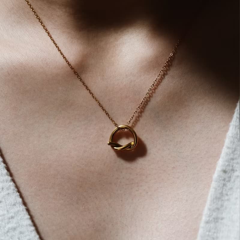 【禮物】Eternity Knot Necklace 金色永恆結簡約風格項鍊