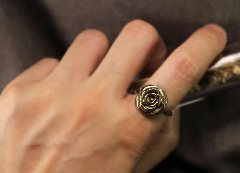 花系列-玫瑰麻花黃銅戒(大)