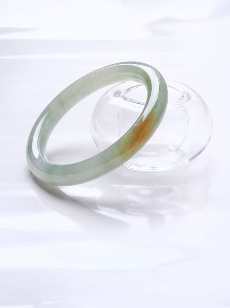 翠煙曉金 | 糯冰種/ 黃翡 / 圓條鐲 / 手圍18 | 天然A貨翡翠玉鐲