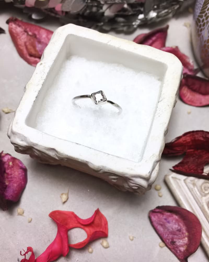MIH 金工首飾 | 小公主 方鑽純銀戒指 sterling silver ring
