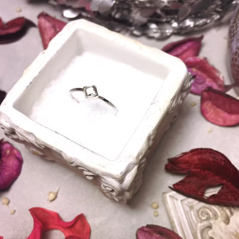 MIH 金工首飾 | 小公主 方鑽純銀戒指 sterling silver ring