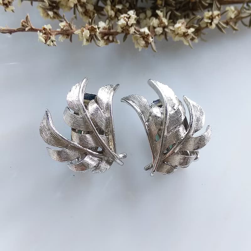 Vintage Jewelry 西洋古董飾品 銀色調 葉羽翼 夾式耳環