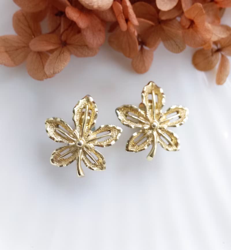 Vintage Jewelry 西洋古董飾品 SARAH COV Ivy系列 淡金 夾式耳環