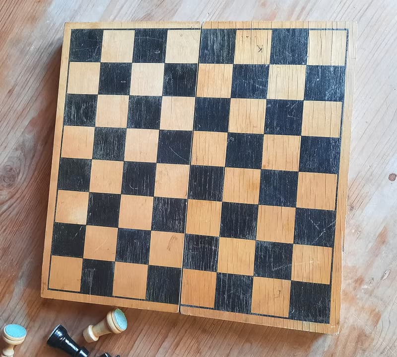 Small model Oredezh Soviet chess set 1969 — 56 years old wooden chess vintage