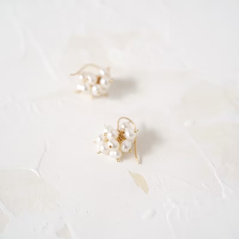 14KGF  淡水パールミニグレインフックピアス