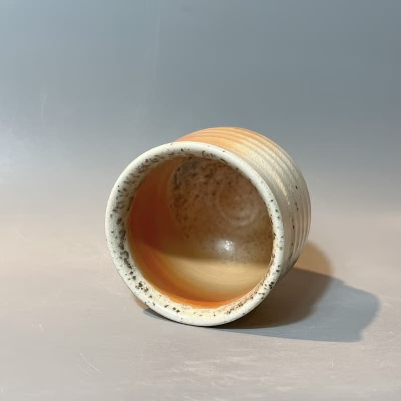 柴燒純瓷土主人杯 / 螺旋紋系列 / 小平凡手作