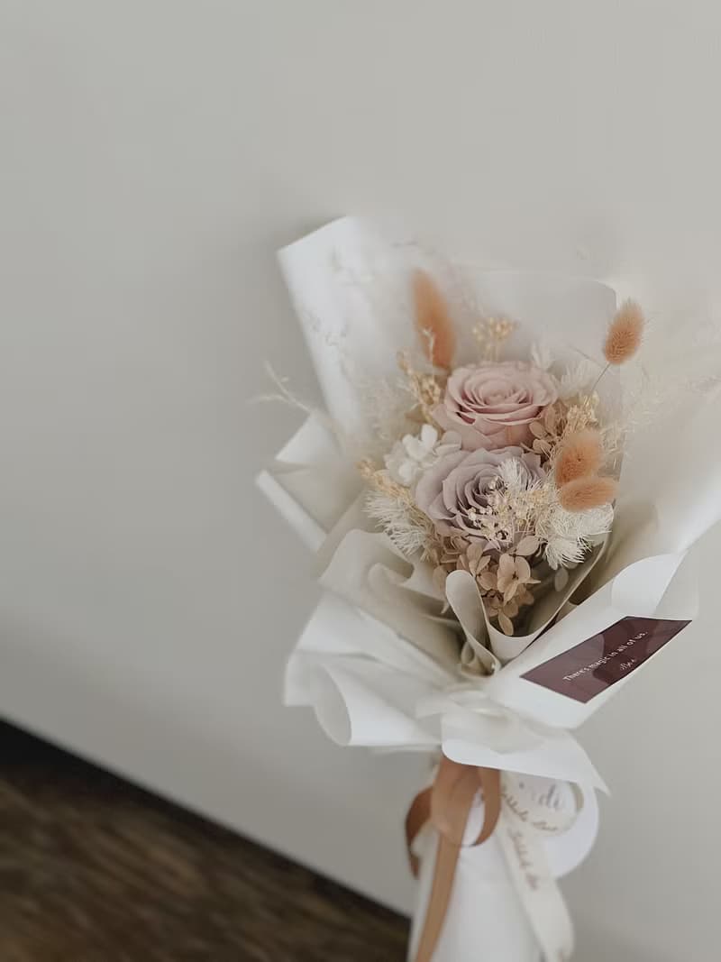 【永生玫瑰花花束】• 情人節/永生玫瑰花/永生玫瑰花花束/玫瑰花